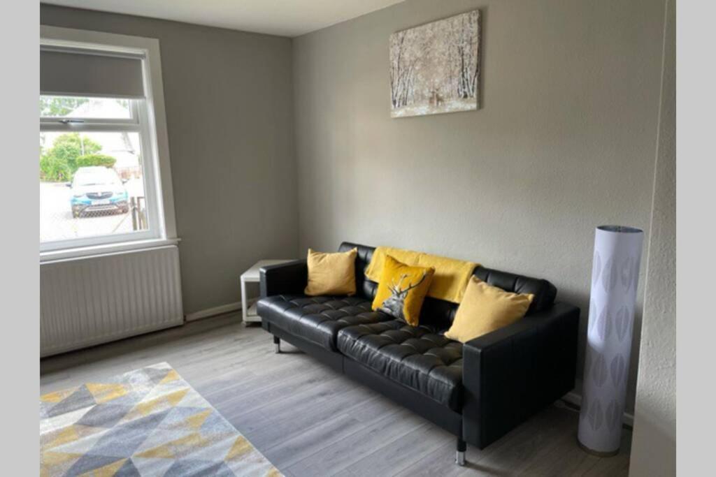 Beautiful Two Bedroom Flat By The Loch Balloch Exterior foto